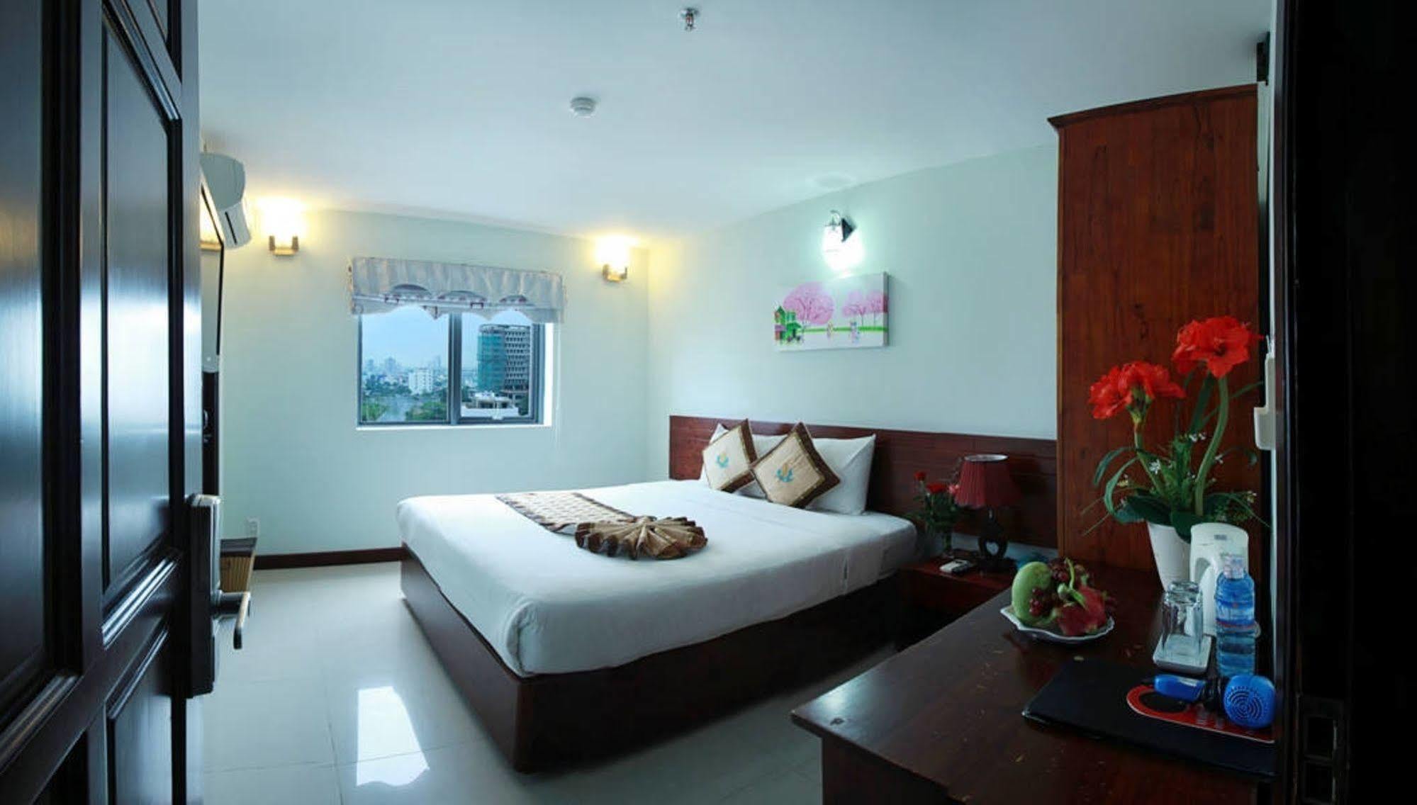Luna Diamond Hotel Da Nang Exterior foto